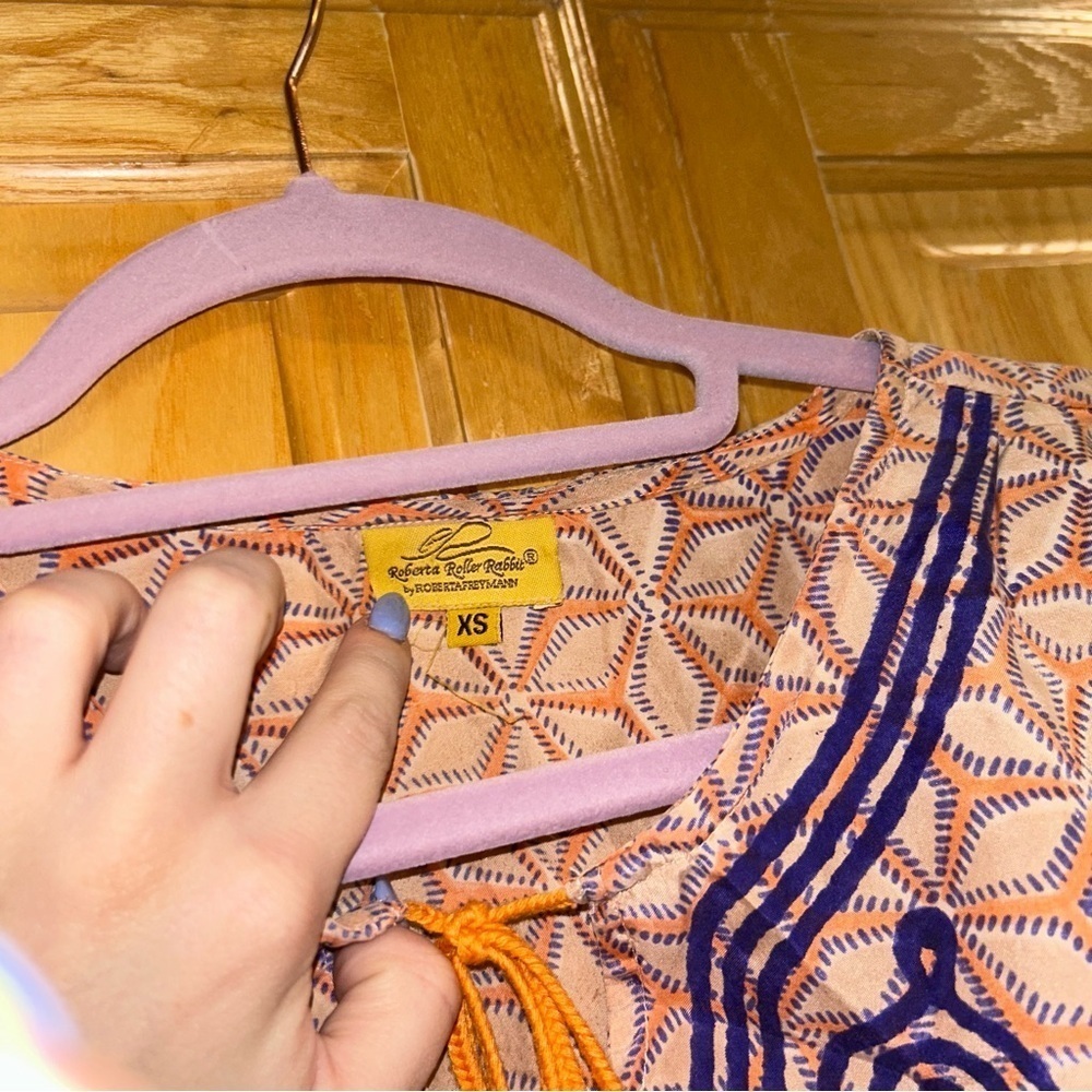 Roberta Roller Rabbit 100% Silk - Picture 5 of 7